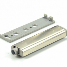 TITUS push latch z płytką prostą