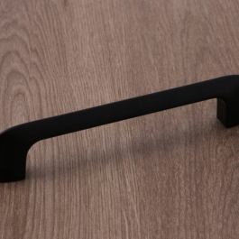 Uchwyt meblowy MILANO L=148mm, C=128mm czarny mat 1szt