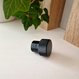 GTV Uchwyt meblowy STRUCTURE gałka czarny mat 1szt